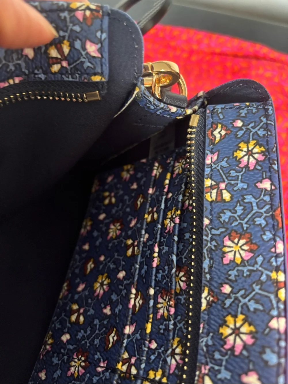 Authentic Tory Burch Kerrington blue floral Wallet Crossbody convertible clutch